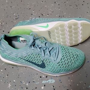 Nike running shoe sz9